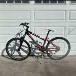 Giant Rincon SE Mountain Bike - Good Condition