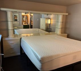 King size bed set