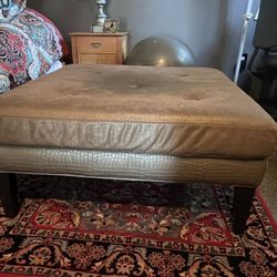 Free Ottoman 