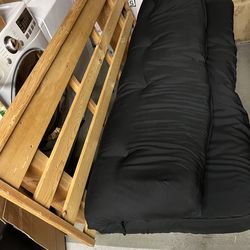 Futon/wood