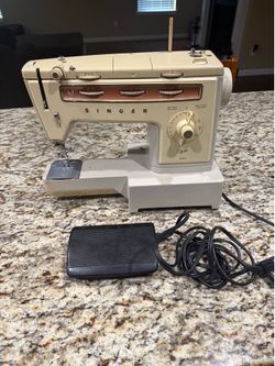 Singer vintage sewing machine