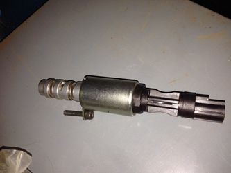 2004-2010 Ford 5.4 3 valve camshaft solenoid