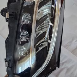 2020 Mercedes C-class C300 Headlight