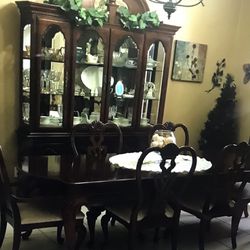 Formal Dining Room Table, Chairs,Hutch, and Chairs