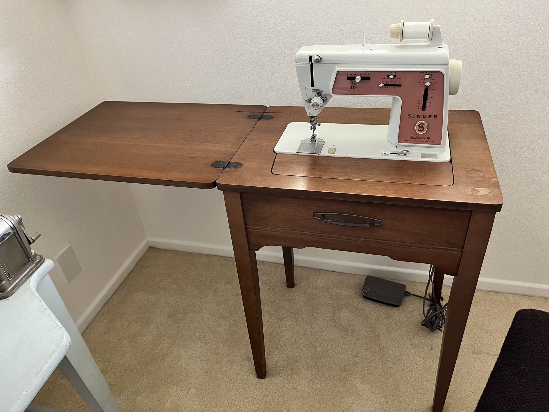1960’s Singer Sewing Machine And Mid Century Sewing Chair