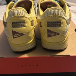 Travis Scott Saturn Gold Air Max1