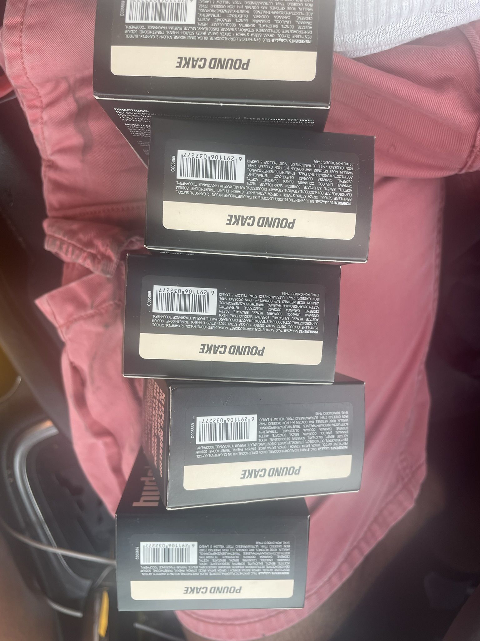 Huda Beauty Easy Bake