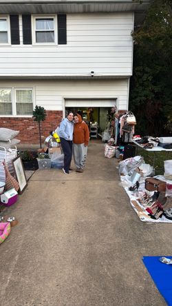 Yard sale 13 Clive ct Ewing nj