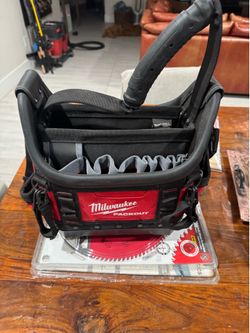 Milwaukee Packout 10 in Structured Tote