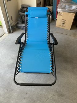 2 Zero Gravity Chairs