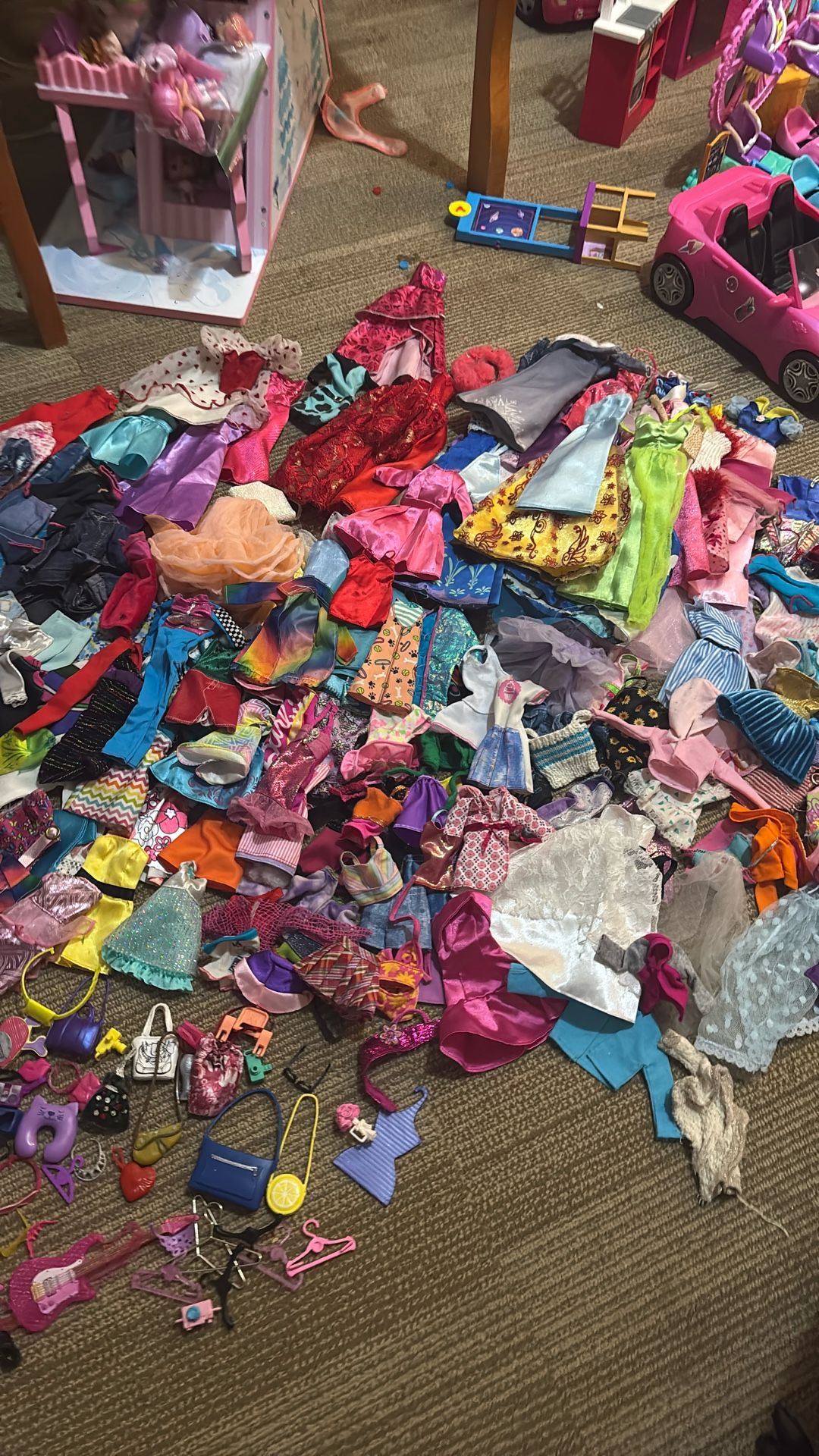 Barbie Clothes And Accessories 
