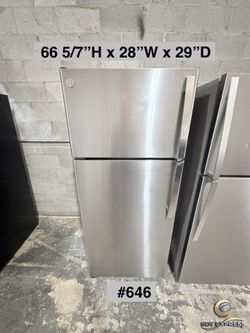 GE refrigerator 28”W top and bottom (#646)