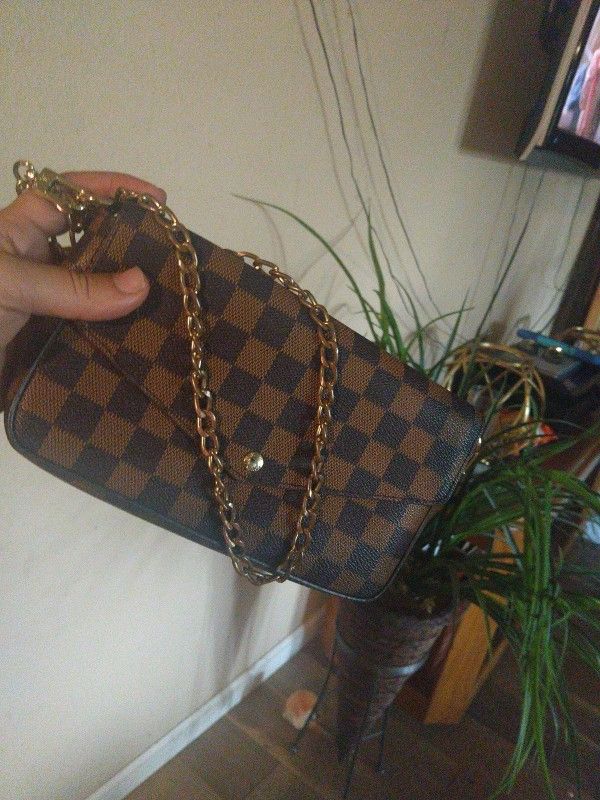 Louis Vuitton Purse