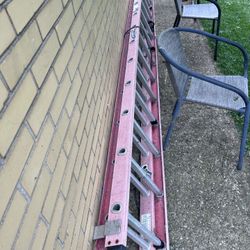 32 foot fiberglass used ladder