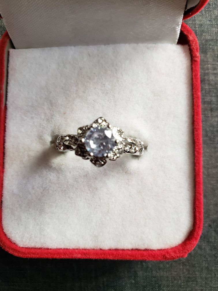Exquisite white sapphire diamond ring women 925 silver gemstone bridal engagement wedding jewelry anniversary gift ring size 8