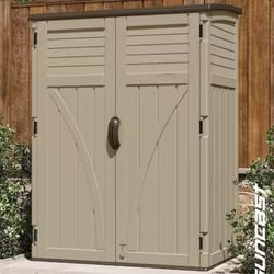 A000623A Suncast 2 ft. 8 in. x 4 ft. 5 in. x 6 ft. Large Vertical Storage Shed