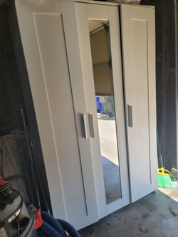 White 3-Door Wardrobe with Mirror