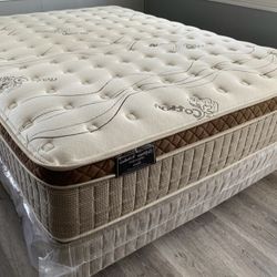 Queen Organic Cloud Edition Europillow Top 12inch Mattress And Boxspring!