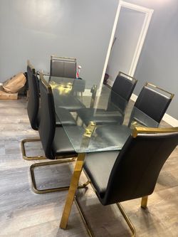 Dining room set black chairs with glass table