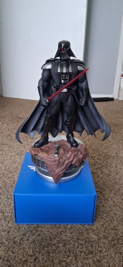 Star Wars Darth Vader Statue