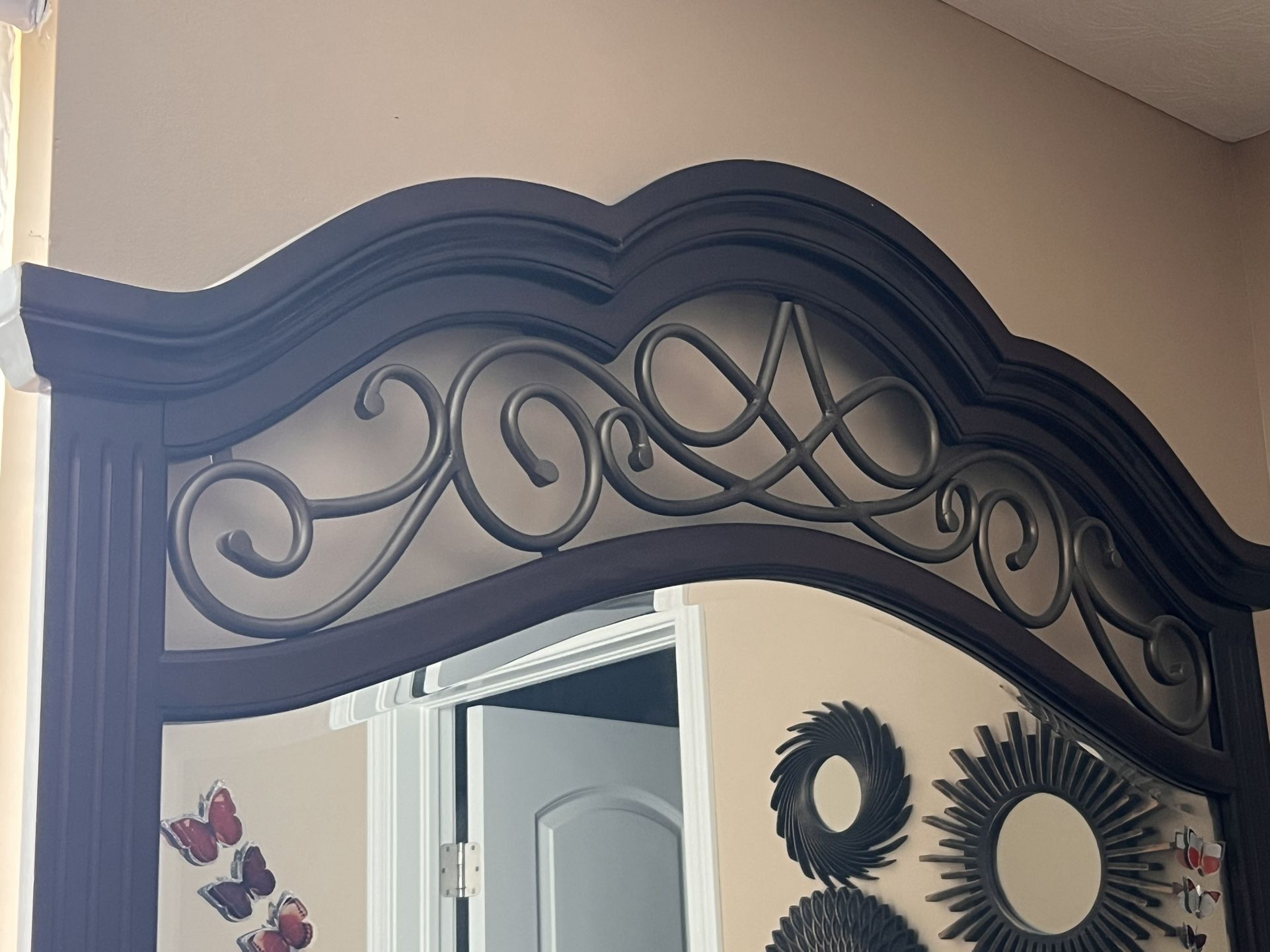 Queen Size Bed, Dresser Mirror And Boxes