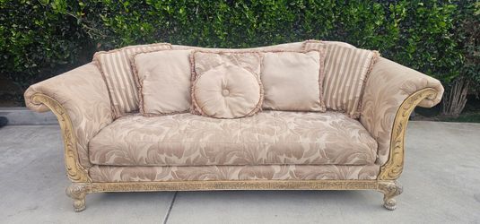 Schnadig Sofa beige color