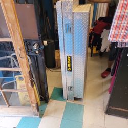 Husky Heavy Duty Truck Bed Tool Box 