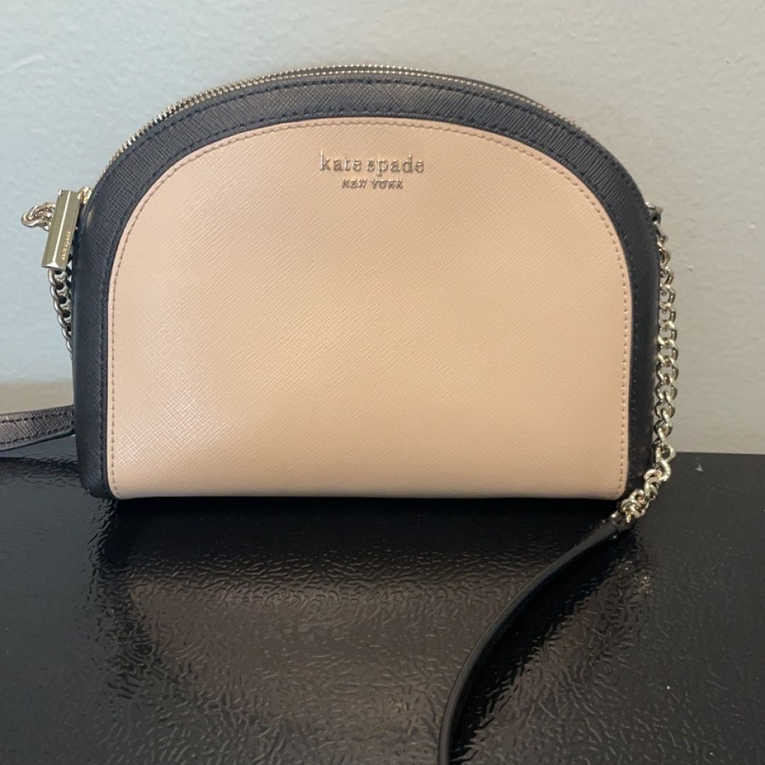 Kate Spade Staci Color Block Saffiano Leather Shoulder Bag for Sale in  Oceanside, NY - OfferUp
