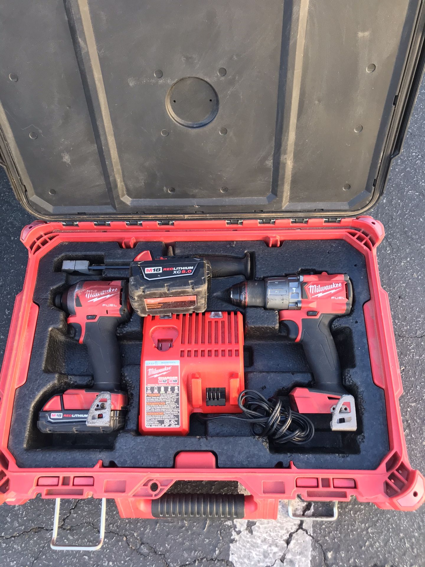 Milwaukee fuel Hammer Drill and Impact driver combo