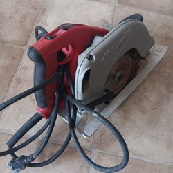 Milwaukee Skill Saw