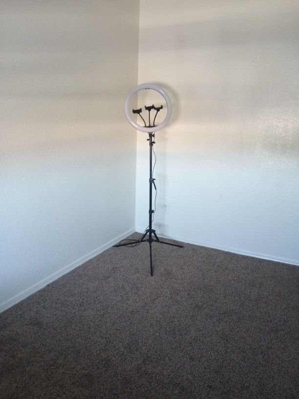 Ring light