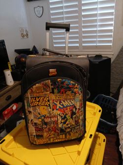 MARVEL COMICS ROLL SUIT CASE