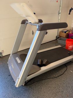 Precor 9.35 treadmill