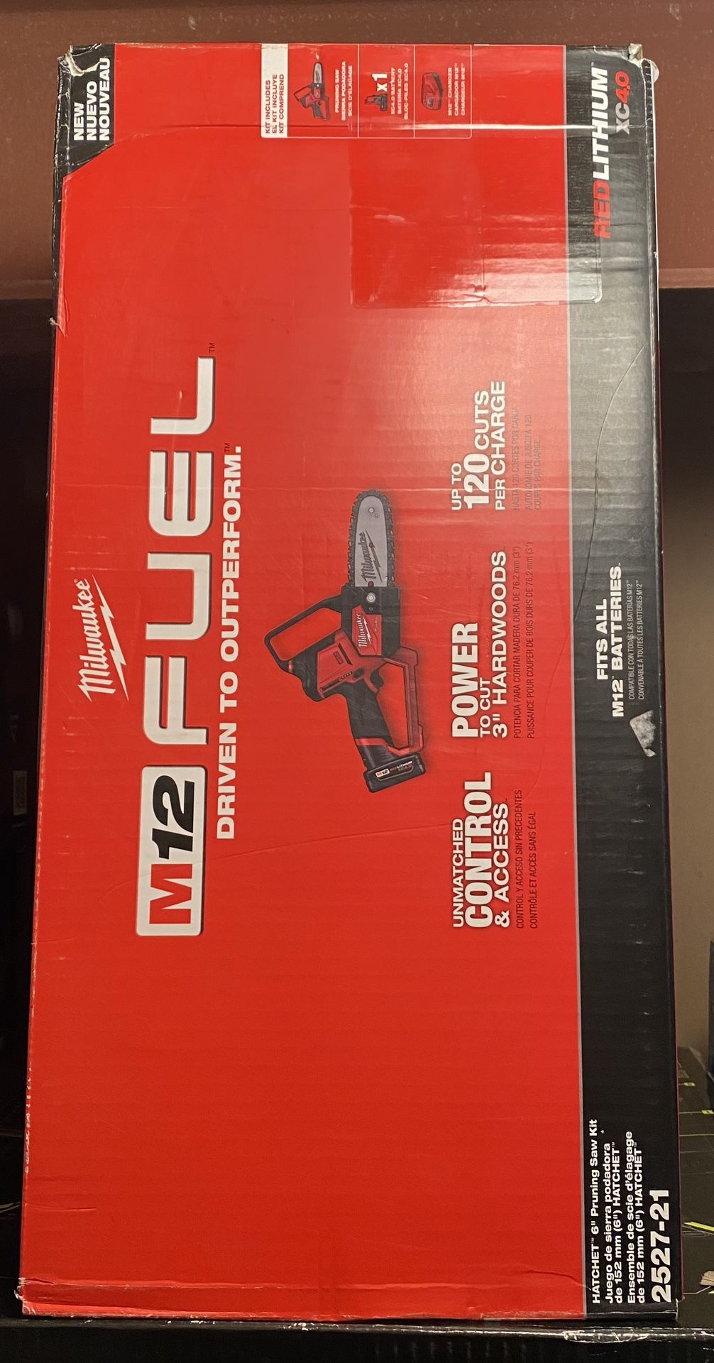 Milwaukee M12 FUEL 12V Lithium-Ion Brushless Battery 6 in. HATCHET Pruning Saw Kit with 4.0 Ah Battery and Charger