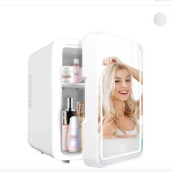 JuturnaS Mini Makeup Fridge