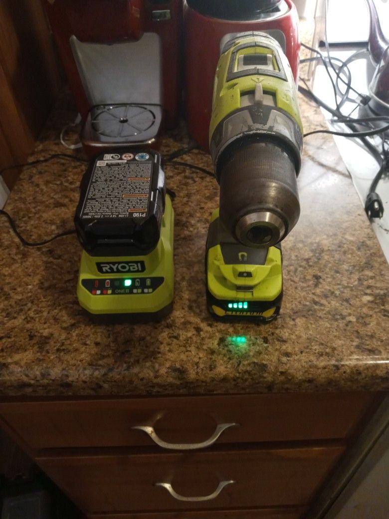 Ryobi 18V Drill/Hammer drill W/ 2 Batteries and charger