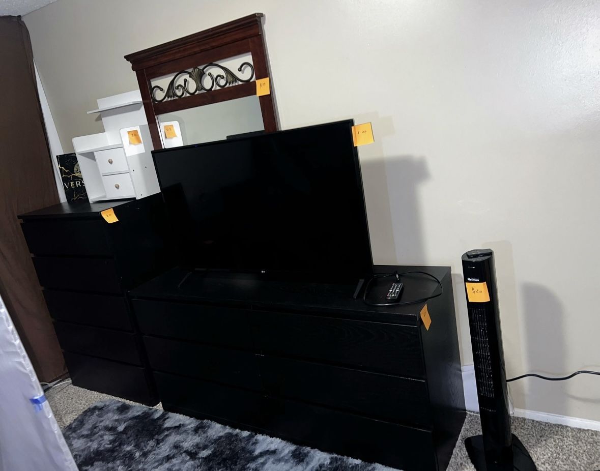 Dressers, Printer, Fan, Speaker, Table, Mirror
