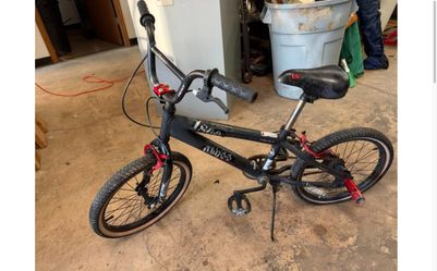 Kent Abyss 18" Freestyle BMX Bike – Kids, Pegs Included