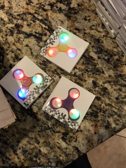 Led fidget spinner with off and on switch