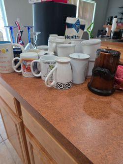Mixed assortment of dishware