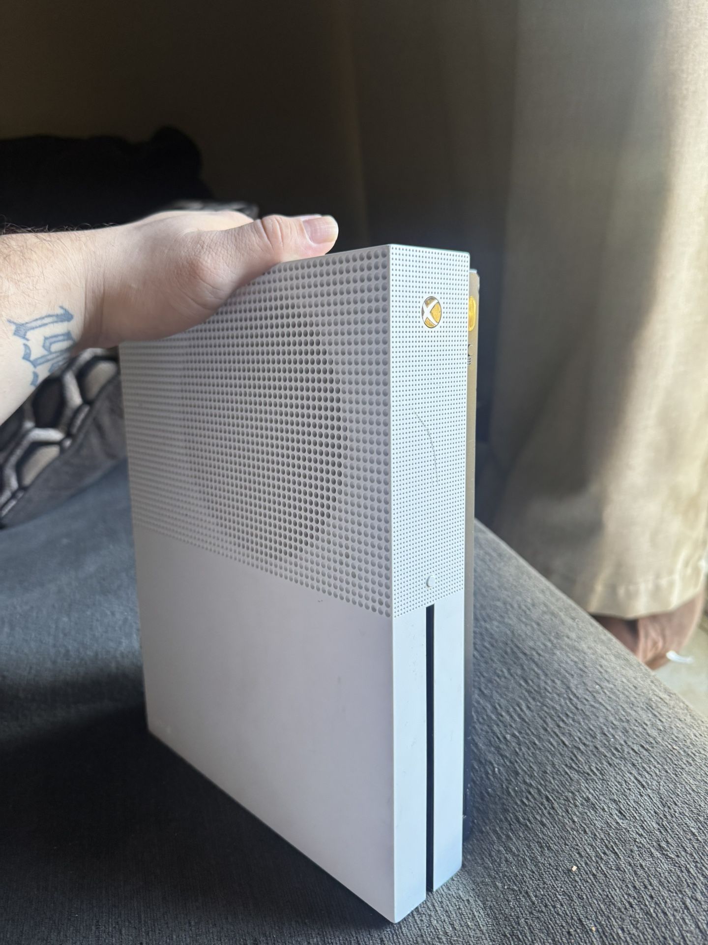 Xbox One S
