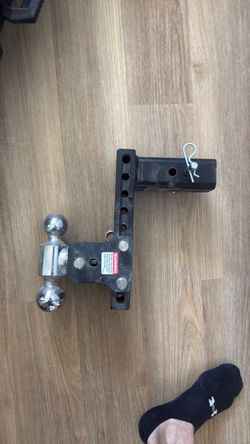 Adjustable ball hitch mount and ball - B&W