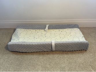 Baby changing mat w/ easy clean cover
