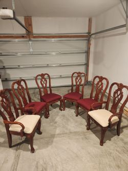 Set of 6 Queen Anne Style Dining Chairs