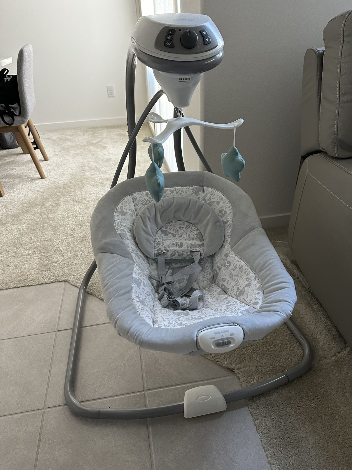 Graco Simple Sway Baby Swing - Gray