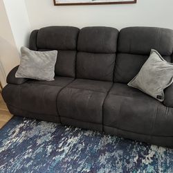 Raymour & Flanigan Quincey Power Reclining Sofa 