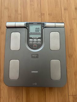 Omron HBF-514C Body Composition Scale