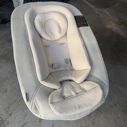 CYBEX Lemo Bouncer (with Newborn Inlay + Head Hugger) — Pickup Only