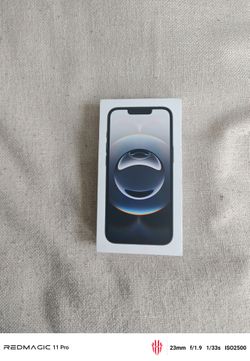 iPhone 16e
