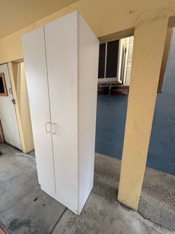 Storage shelves 24”x”15.5x69.5”